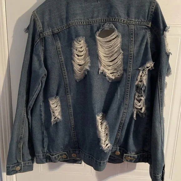 Boohoo Ripped Denim Jacket - Picture 3 of 4